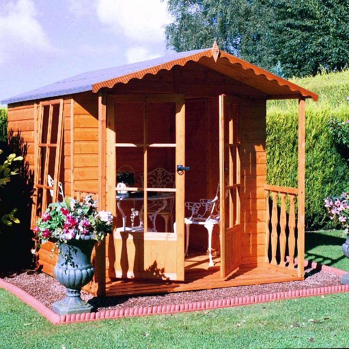 Shire Buckingham 7ft x 10ft Summerhouse With Verandah - Image 3