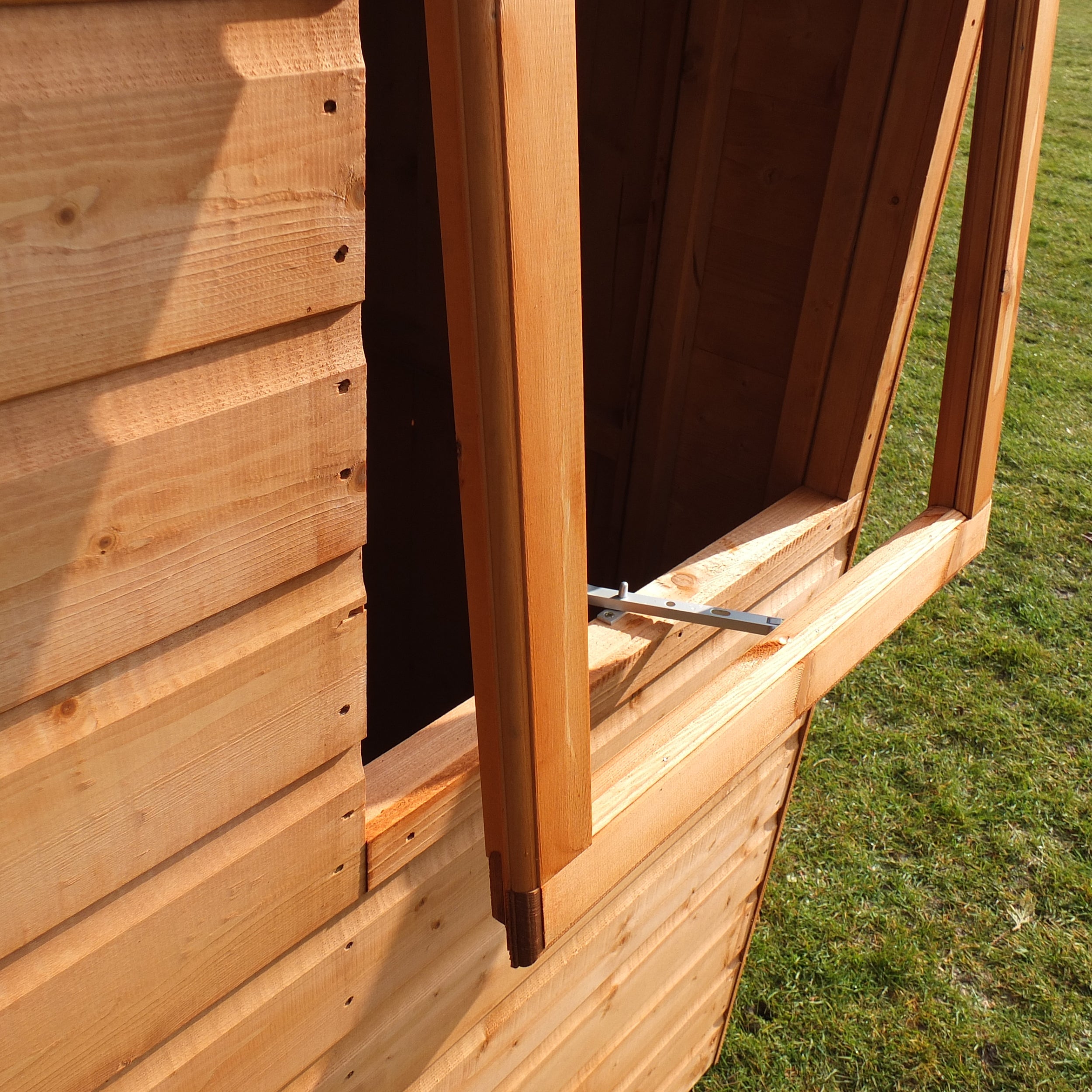 Shire Shiplap 4ft x 6ft Apex Garden Shed (Double Doors) - Image 4