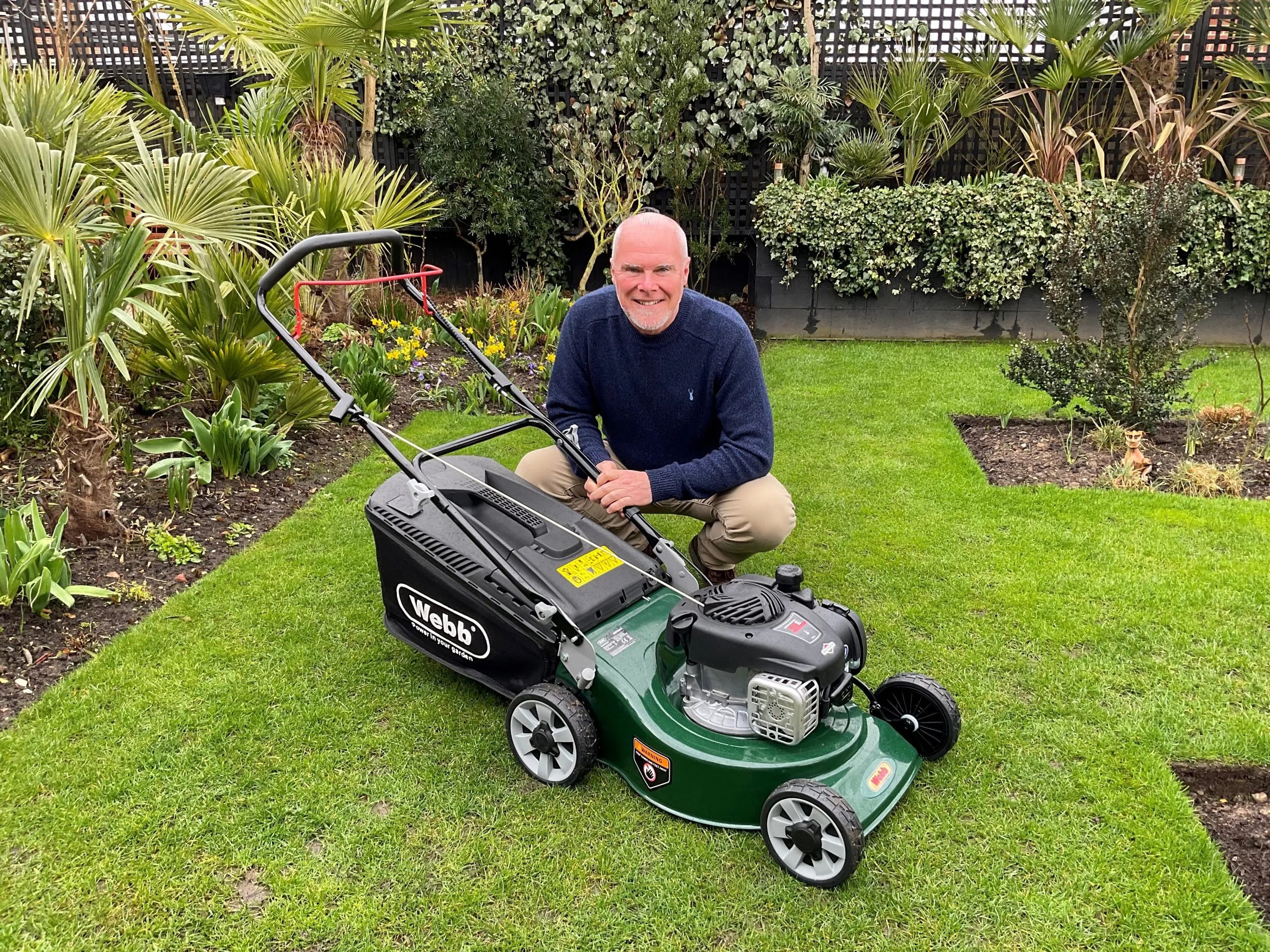 Webb Supreme 46cm (18") Petrol Rotary Lawnmower (Briggs & Stratton Engine) - Image 2