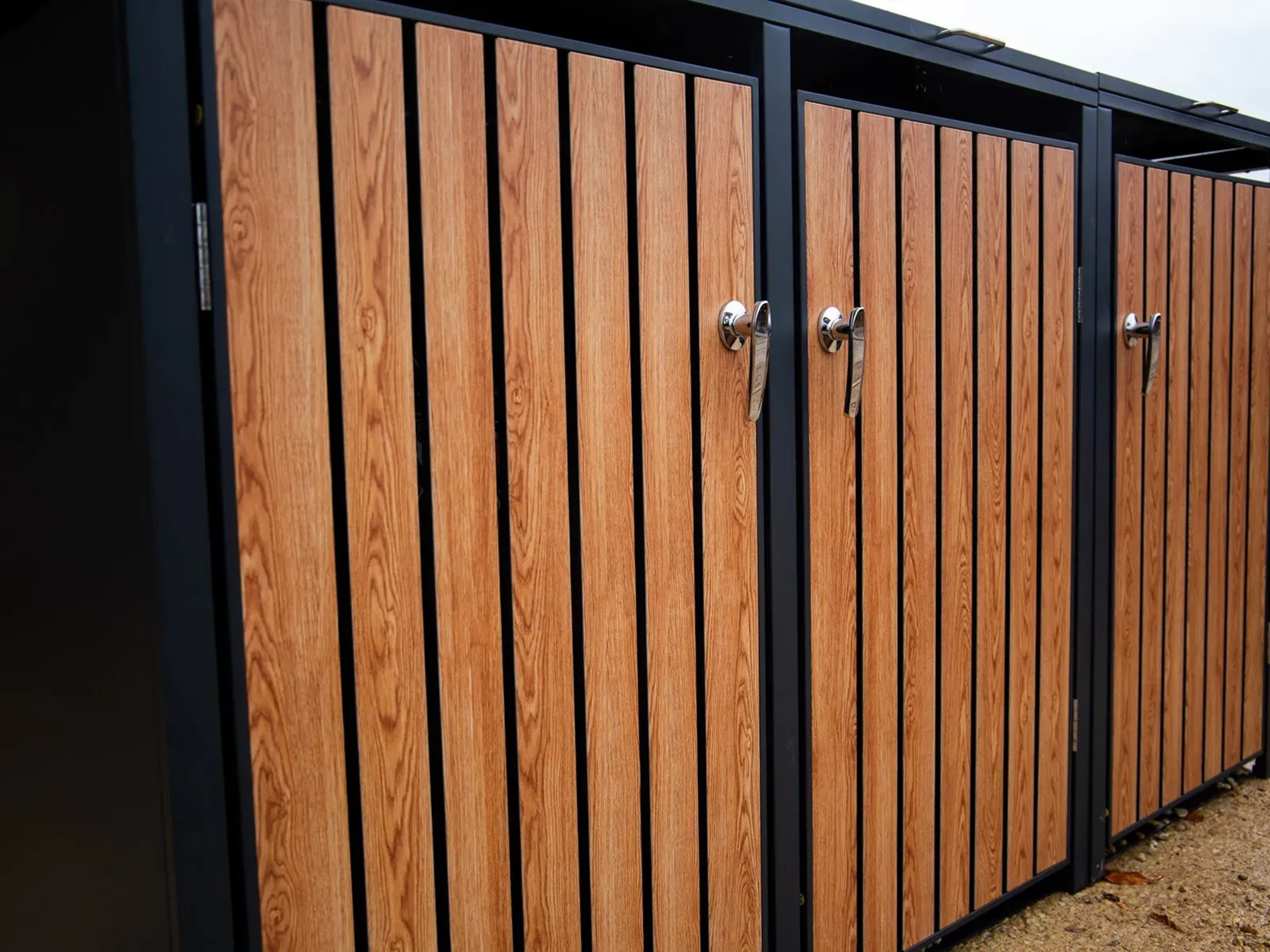 Wood Effect Wheelie Bin Storage - Triple Bin Store - Image 2
